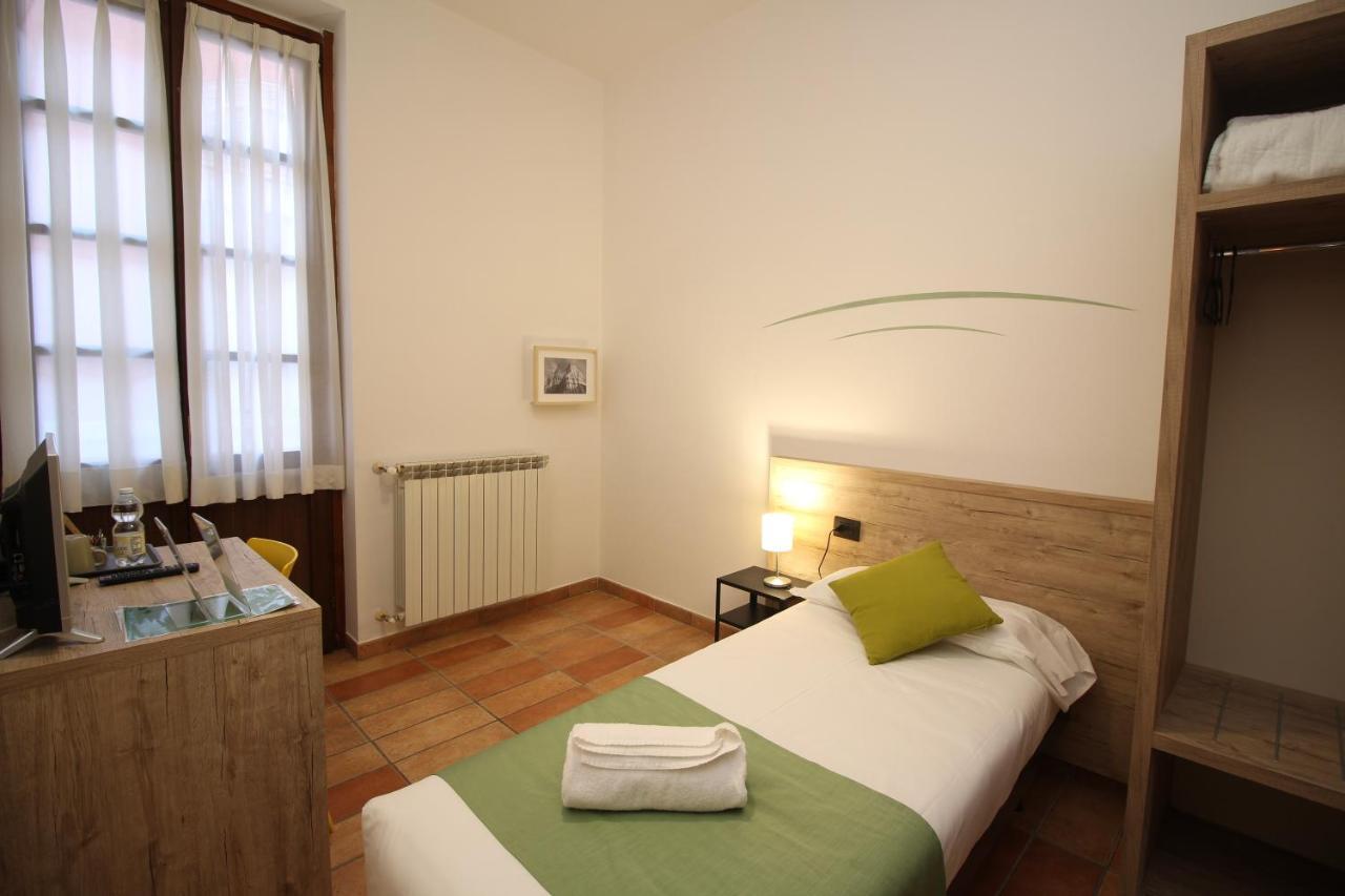 Hotel Tornielli 9 By Lvg Hotel Collection نوفارا المظهر الخارجي الصورة