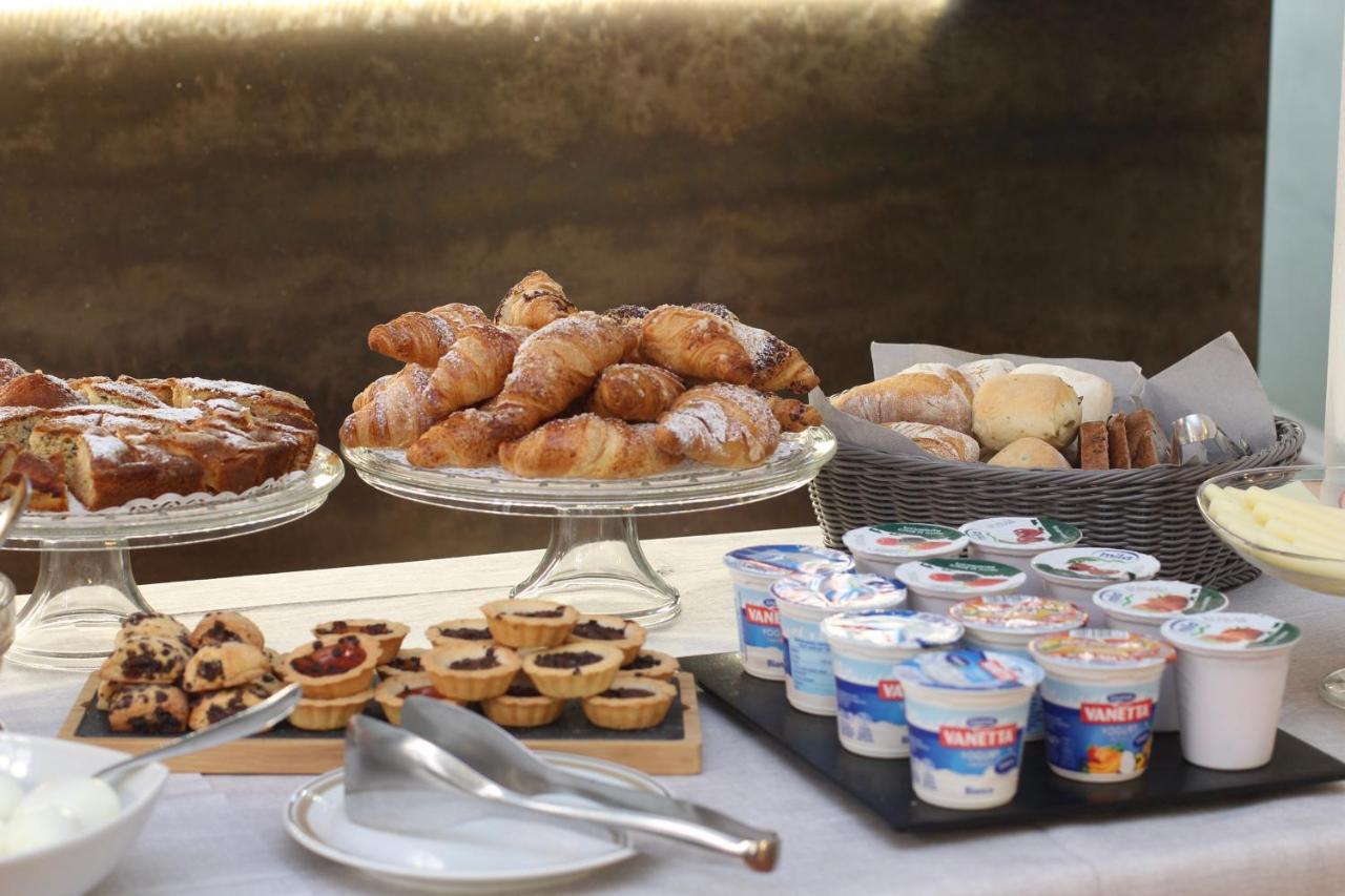 Hotel Tornielli 9 By Lvg Hotel Collection نوفارا المظهر الخارجي الصورة