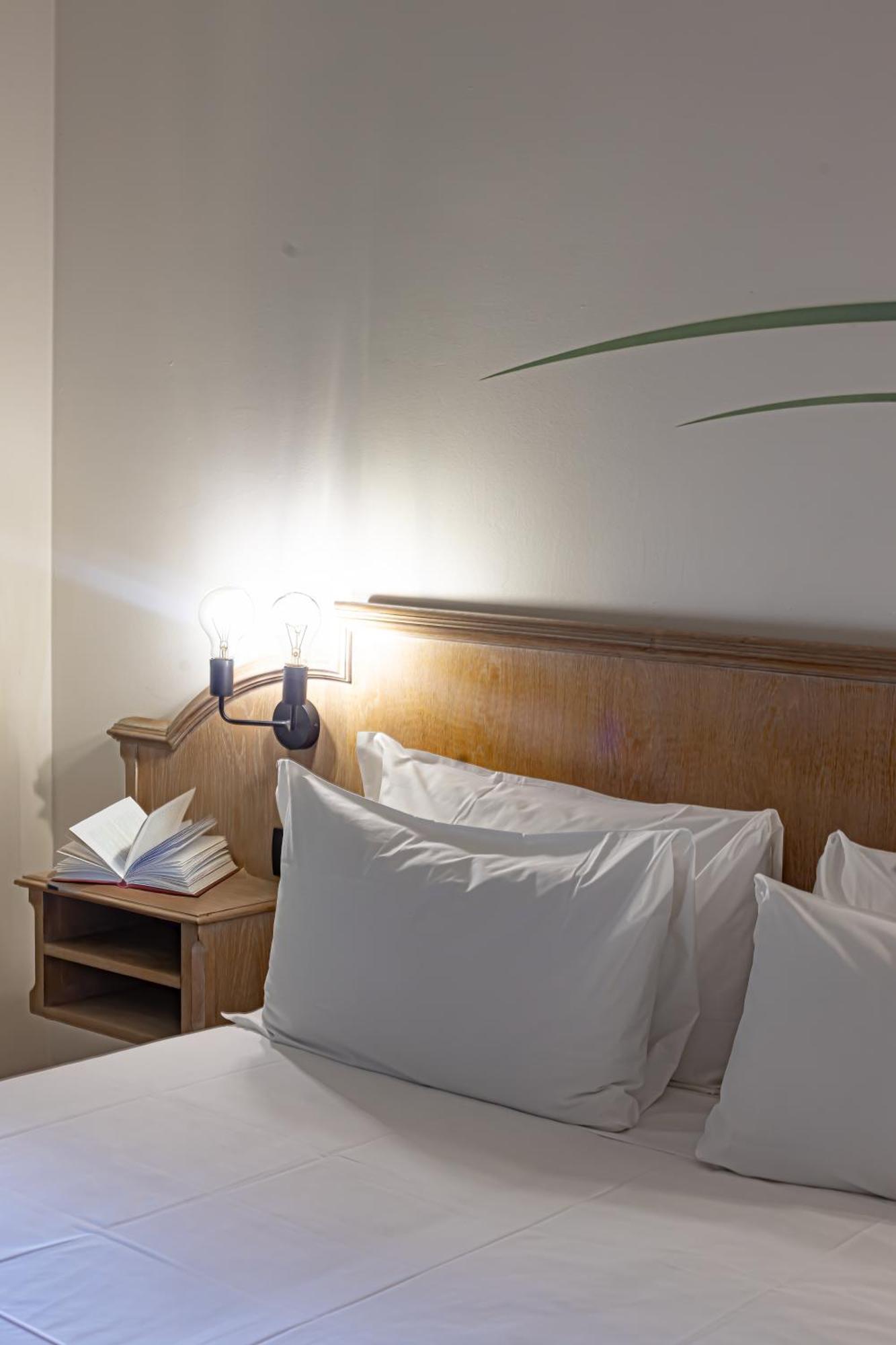 Hotel Tornielli 9 By Lvg Hotel Collection نوفارا المظهر الخارجي الصورة